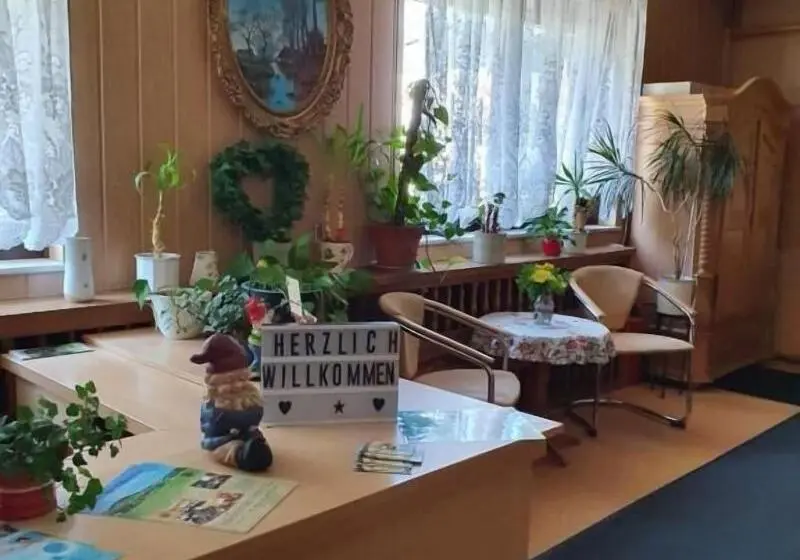 ペンション Gastehaus Hutweide