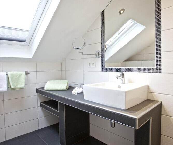 פנסיון Wein & Wohngut Paulushof