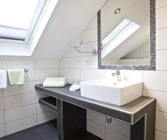 Majatalo Wein & Wohngut Paulushof