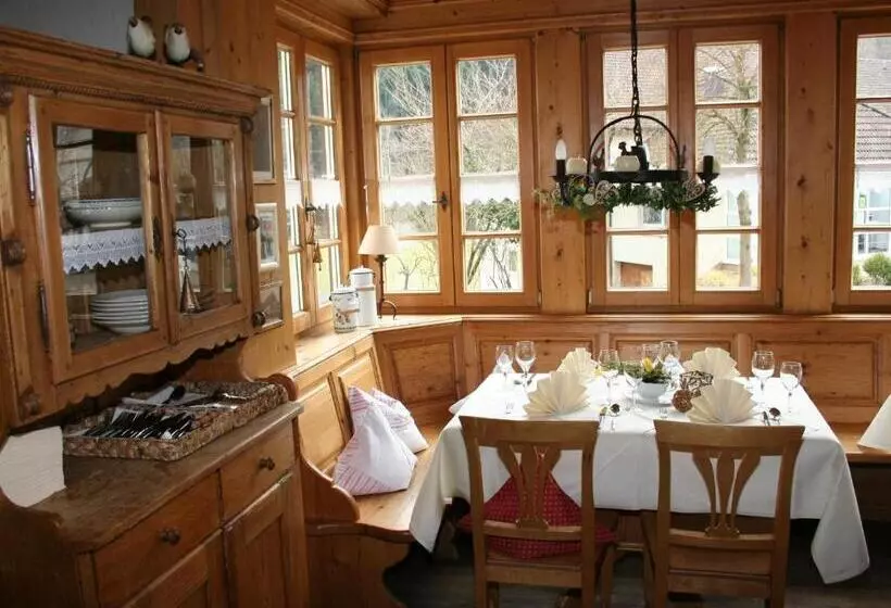 Retkeilymaja Gasthaus Linde