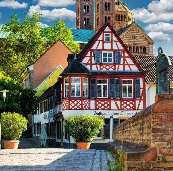 호스텔 Gasthaus Zum Halbmond