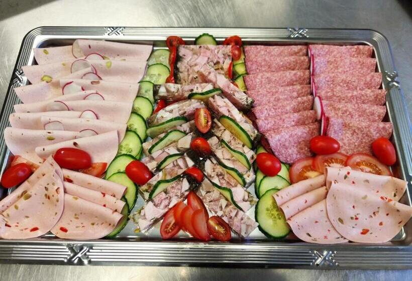 호스텔 Gasthaus Zum Halbmond