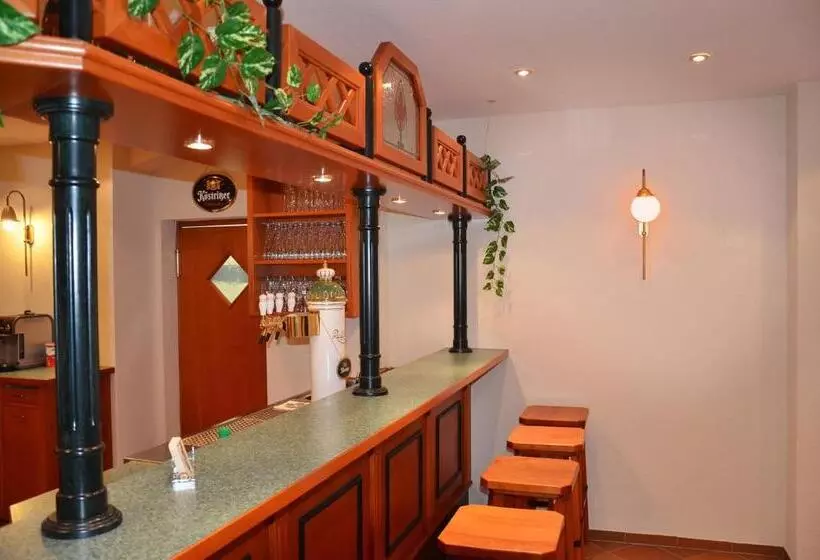 Retkeilymaja Zur Hallenburg