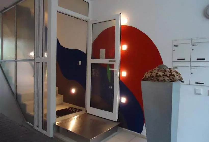 ペンション Air Boardinghouse Tulip Stockum, Zu Fuß   3 Minuten Zur Messe