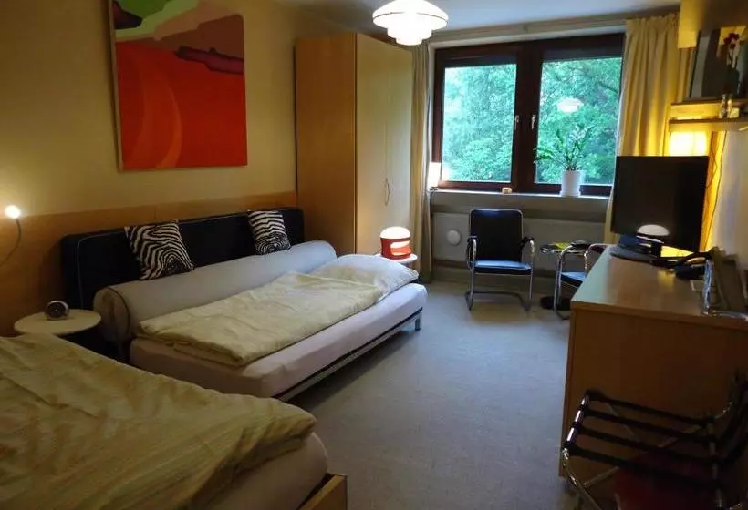 ペンション Air Boardinghouse Tulip Stockum, Zu Fuß   3 Minuten Zur Messe