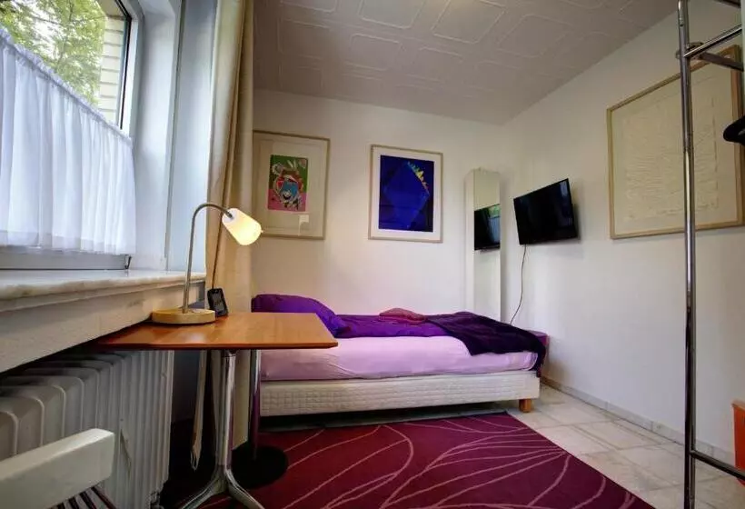 ペンション Air Boardinghouse Tulip Stockum, Zu Fuß   3 Minuten Zur Messe