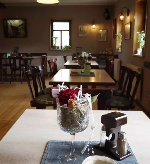 Wirtschaft & Pension Zum Huthaus