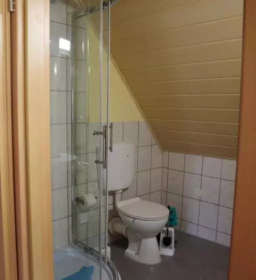 Wirtschaft & Pension Zum Huthaus