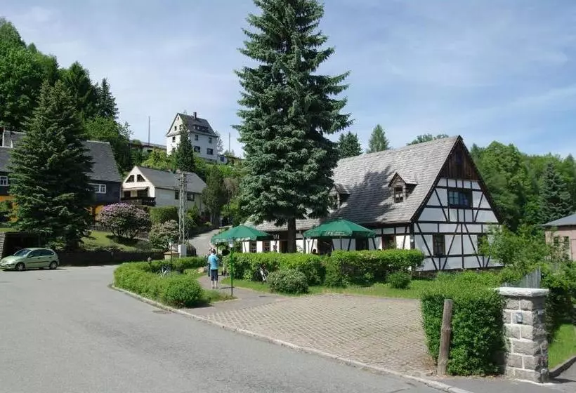 Wirtschaft & Pension Zum Huthaus