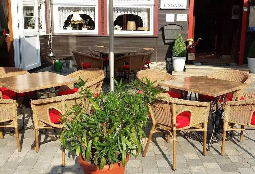 Hotelli Landgasthof Kleine Kommode