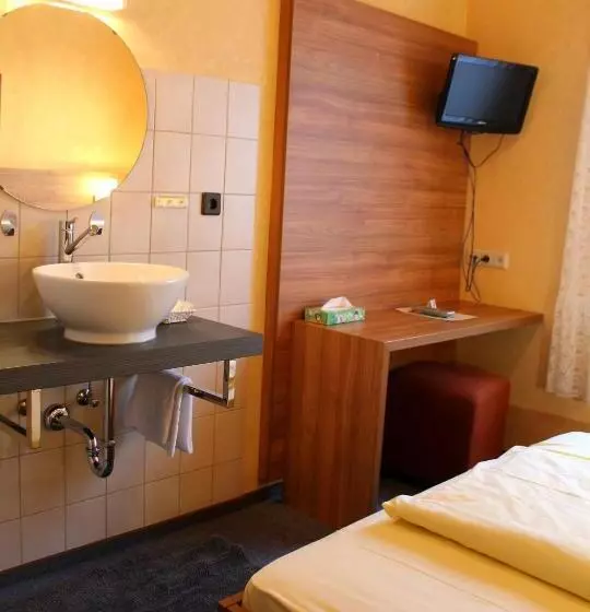 Majatalo Zur Lindenau