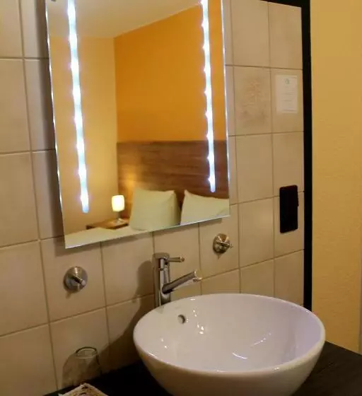 Majatalo Zur Lindenau