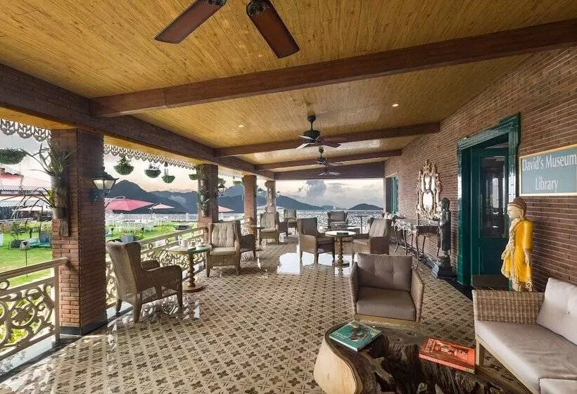 ホテル Mayfair Himalayan Spa Resort