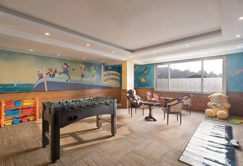 ホテル Mayfair Himalayan Spa Resort