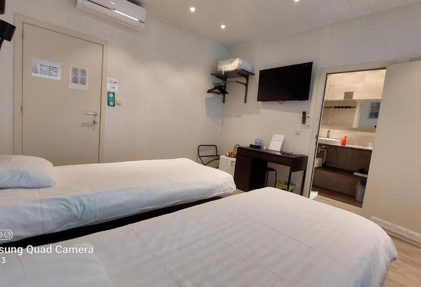 پانسیون Albert Rooms