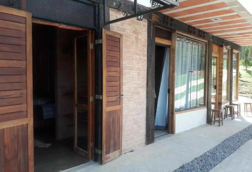 ペンション Cores E Flores Da Serra Pousada De Charme