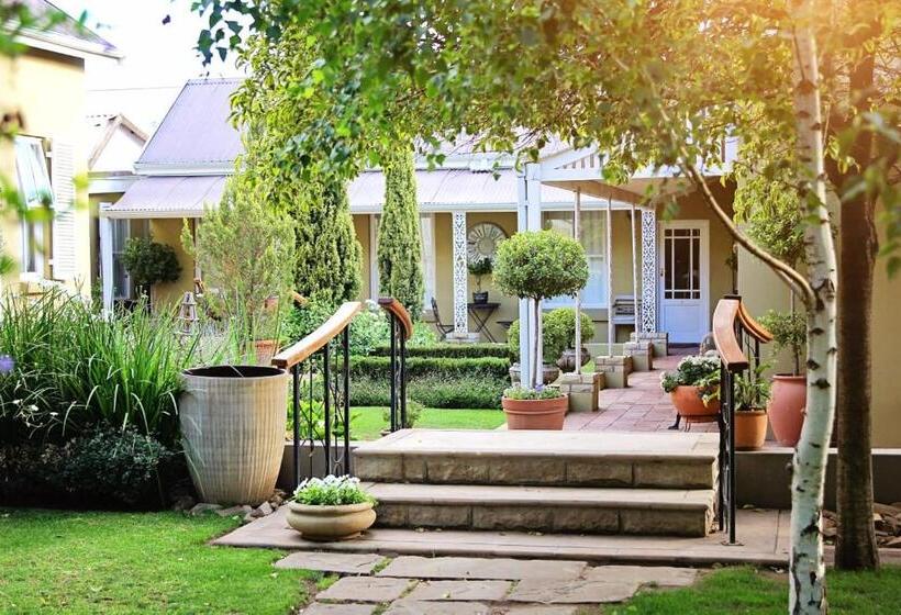 פנסיון Roche House