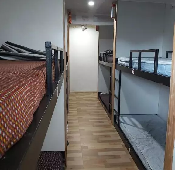 Cămin Arya Dormitory