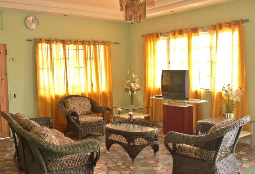 هاستل Presidents Inn Trinidad