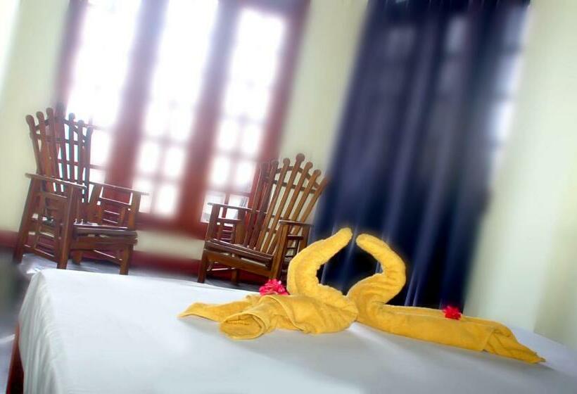 ペンション Chirayu