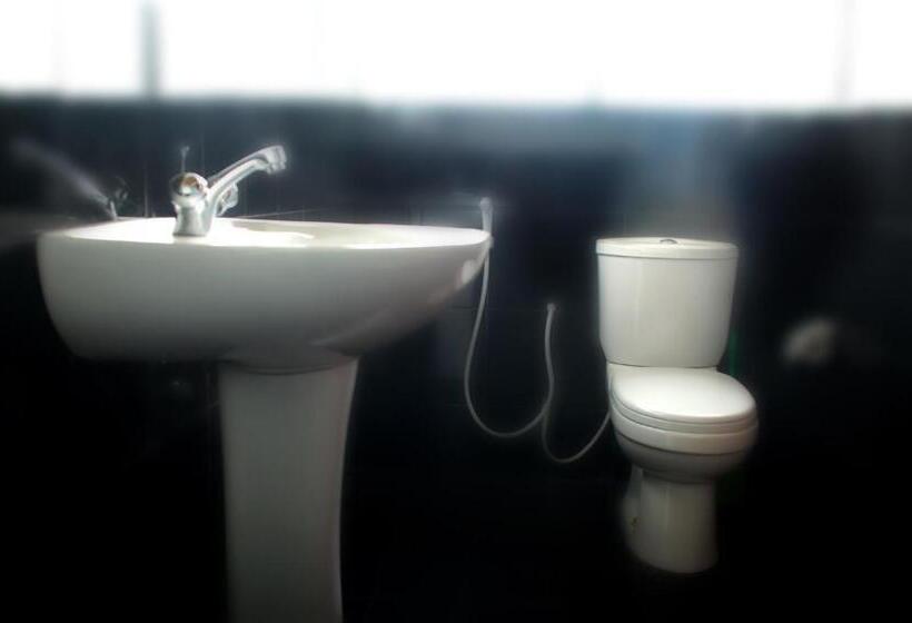 ペンション Chirayu