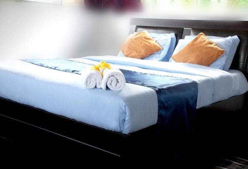 ペンション Chirayu