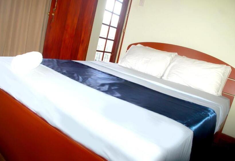 ペンション Chirayu