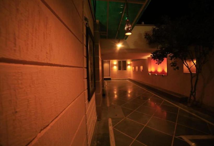 Bed and Breakfast Adya Inn