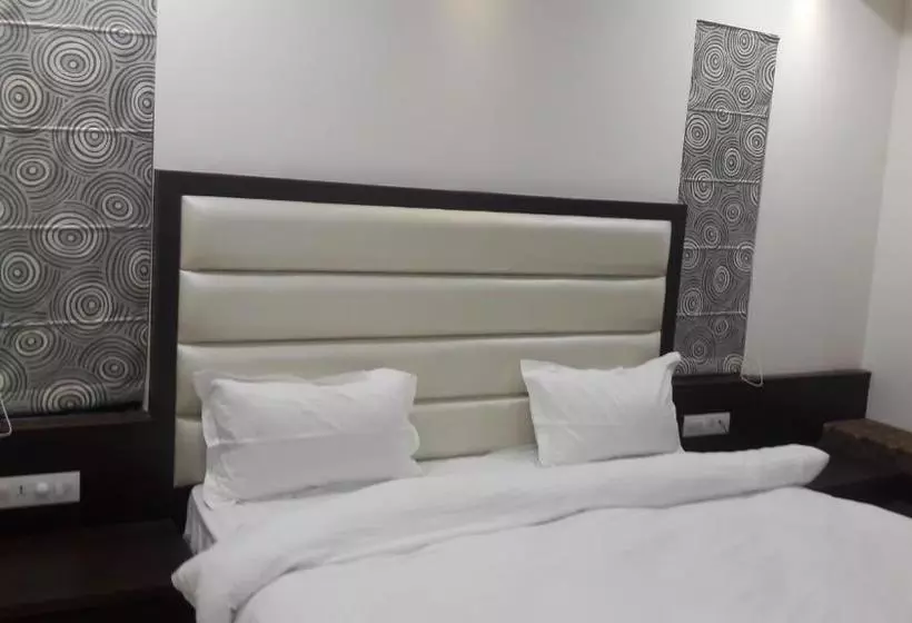 ベッドアンドブレックファースト Adya Inn