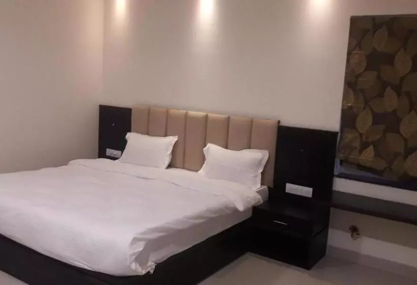 ベッドアンドブレックファースト Adya Inn