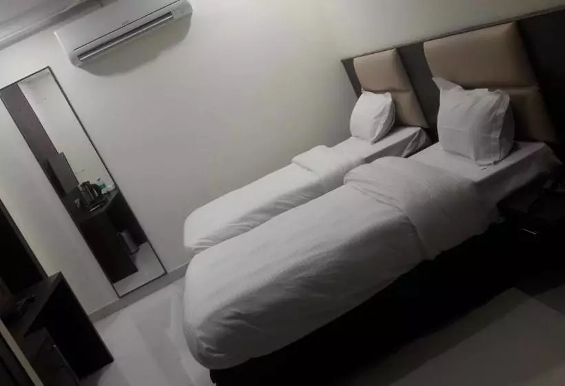 ベッドアンドブレックファースト Adya Inn