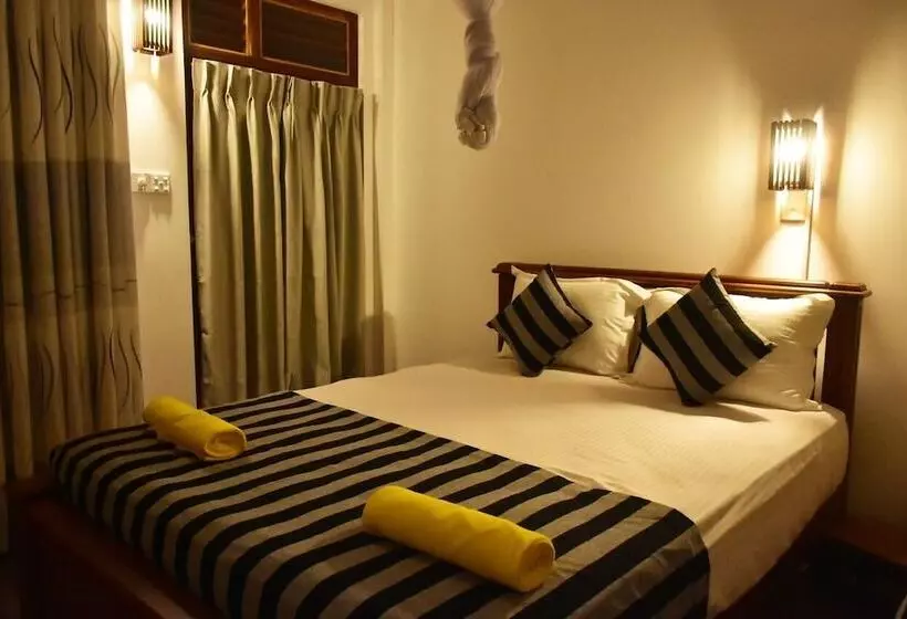 Majatalo Baby Elephant Green House