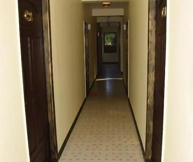 پانسیون Nanda Garden