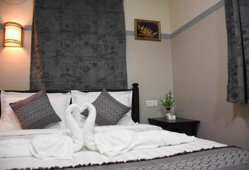 پانسیون Nanda Garden