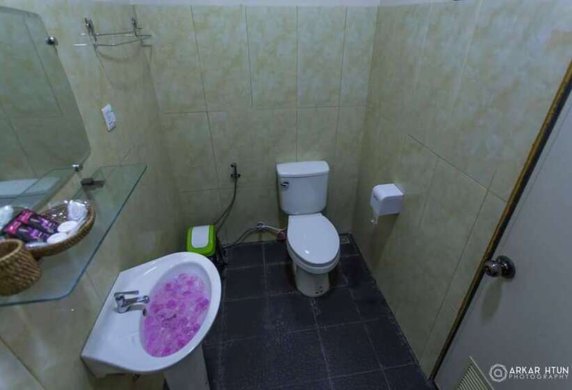 پانسیون Nanda Garden