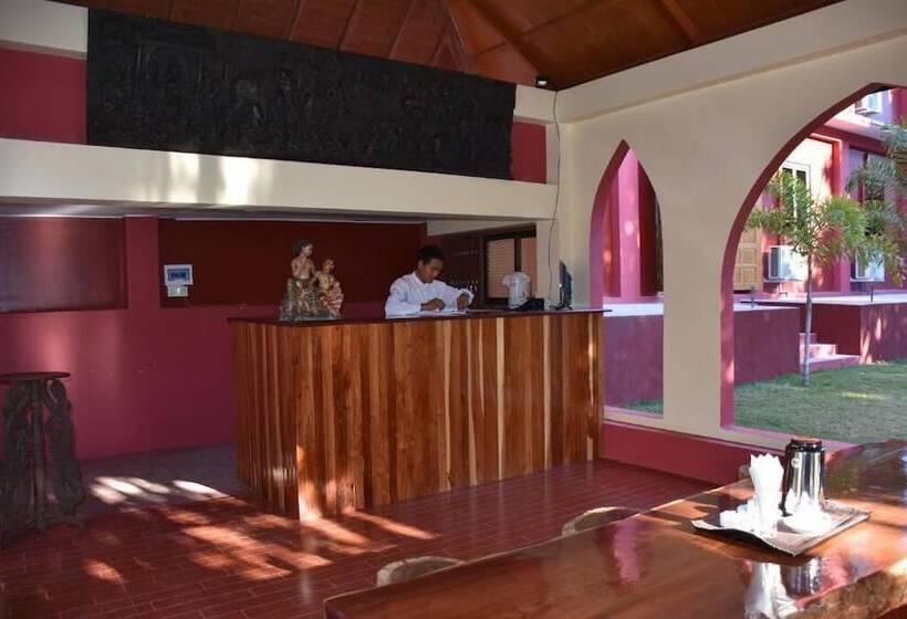 پانسیون Nanda Garden