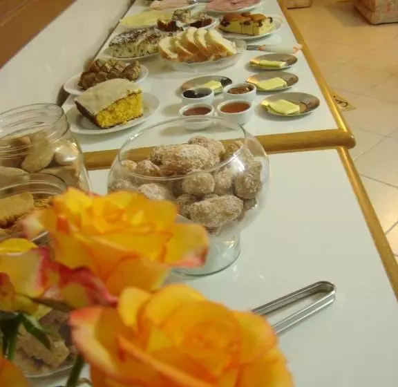 ペンション Pousada Neli