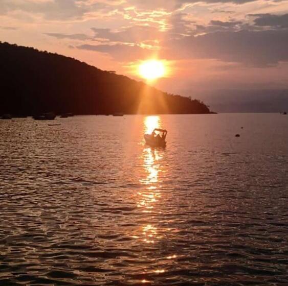 민박 Suítes Encanto Do Pai