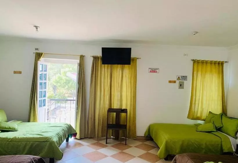 Hotelli Colonial El Bosque