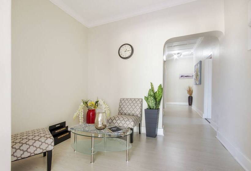 펜션 Walmer Villiers Self Catering