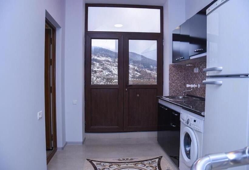 پانسیون Guesthouse Crown Of Tsaghkadzor