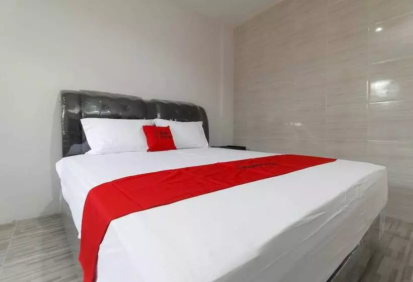 ペンション Reddoorz Plus Near Rs Royal Prima