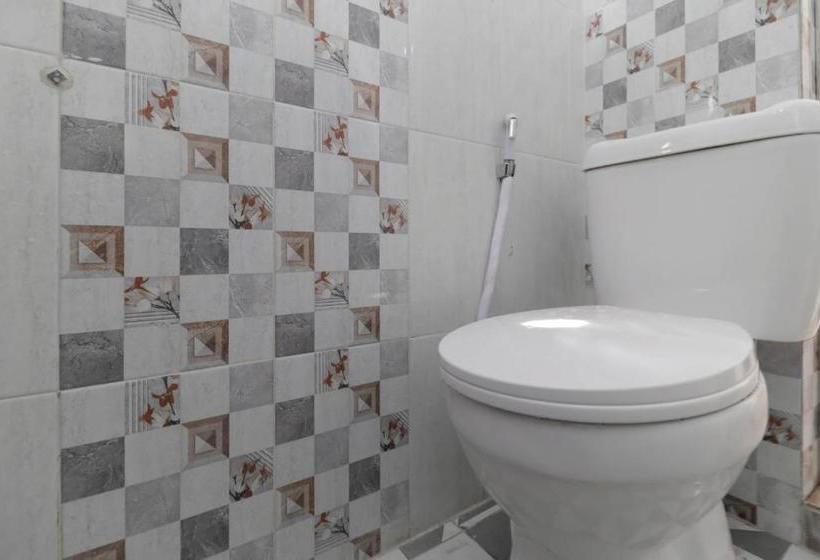 بنسيون Reddoorz Plus Near Rs Royal Prima