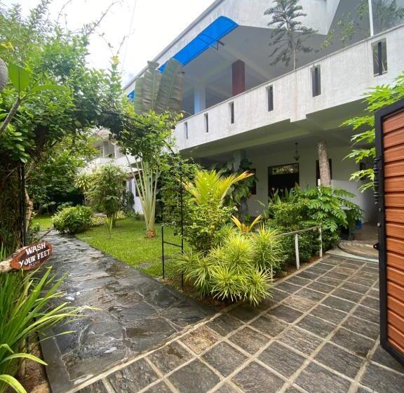 Pension Araliya Suite Inn