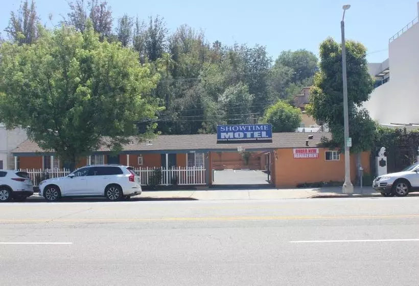 Showtime Motel