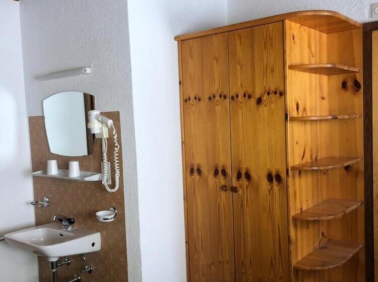 پانسیون Garni Appartement Collina