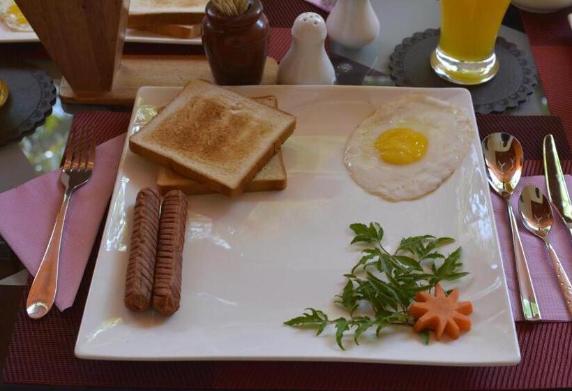 Pensjonat Noomuraka Inn