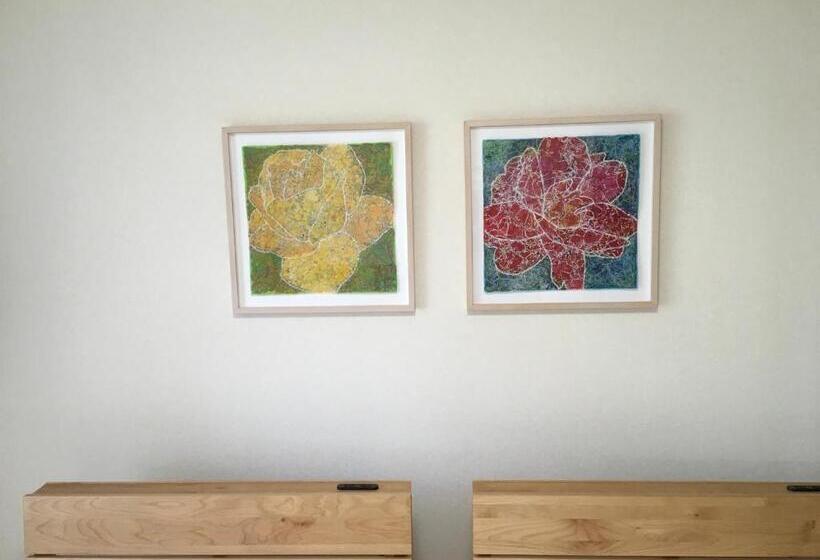 Пансион Santari