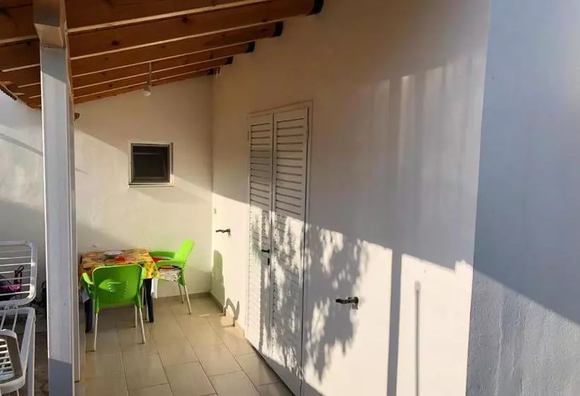 پانسیون Villa Elvis Caca