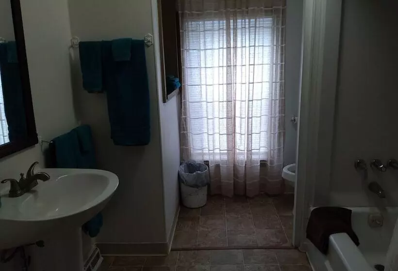 Motelli Rest Stop 6 Inn